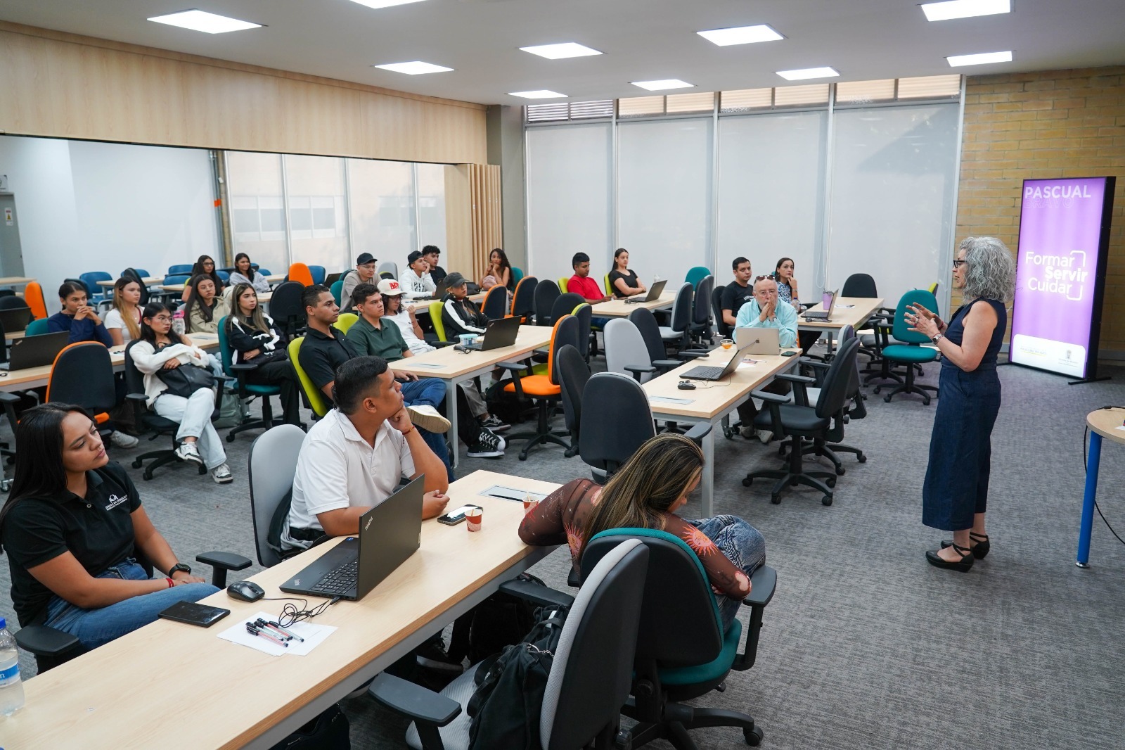 Ideas que inspiran, propuestas que transforman: así participan nuestros estudiantes en la construcción Plan de Desarrollo