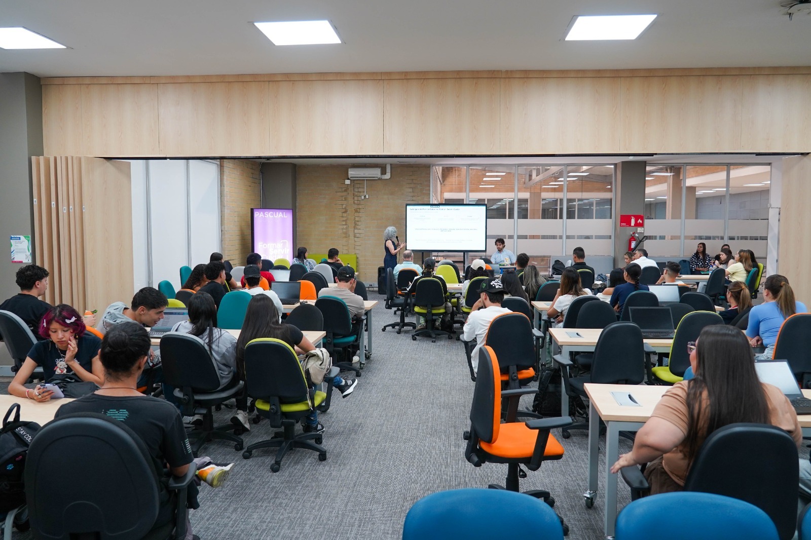 Ideas que inspiran, propuestas que transforman: así participan nuestros estudiantes en la construcción Plan de Desarrollo